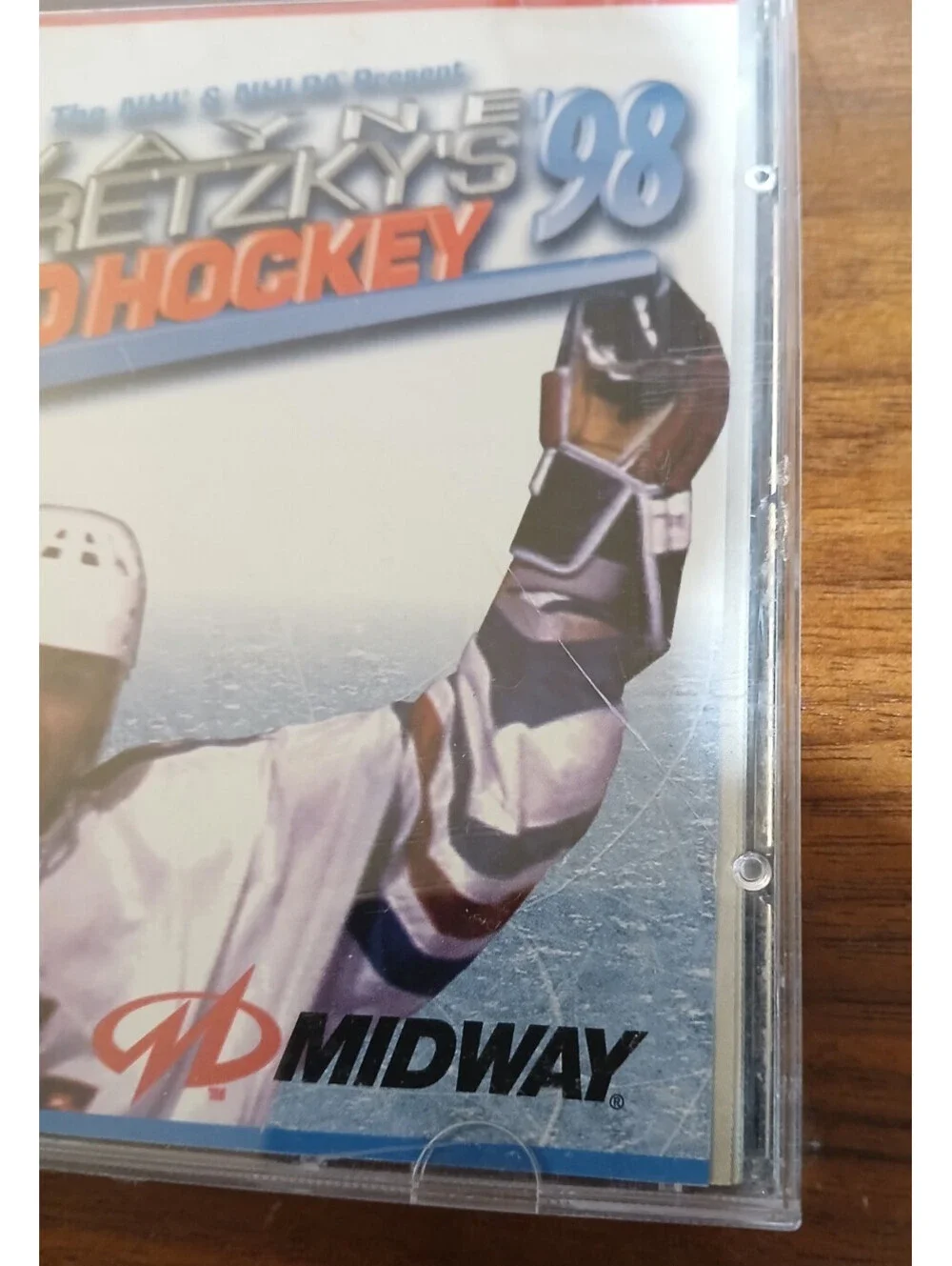 Wayne Gretzky's 3D Hockey '98 (Sony PlayStation 1, 1997) (READ)